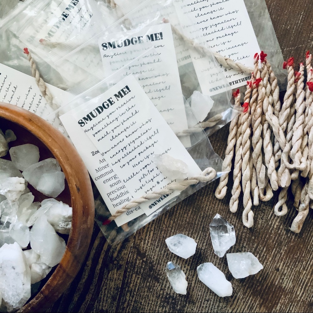 ✨ FREEBIE with every order! ✨👌🏼👁